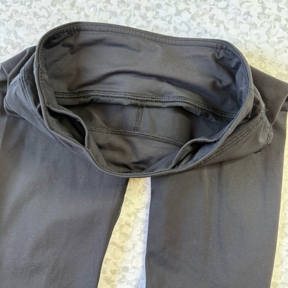 Lululemon Womens Black Cropped Athletic Workout Pants Size 2 - Picture 13 of 14
